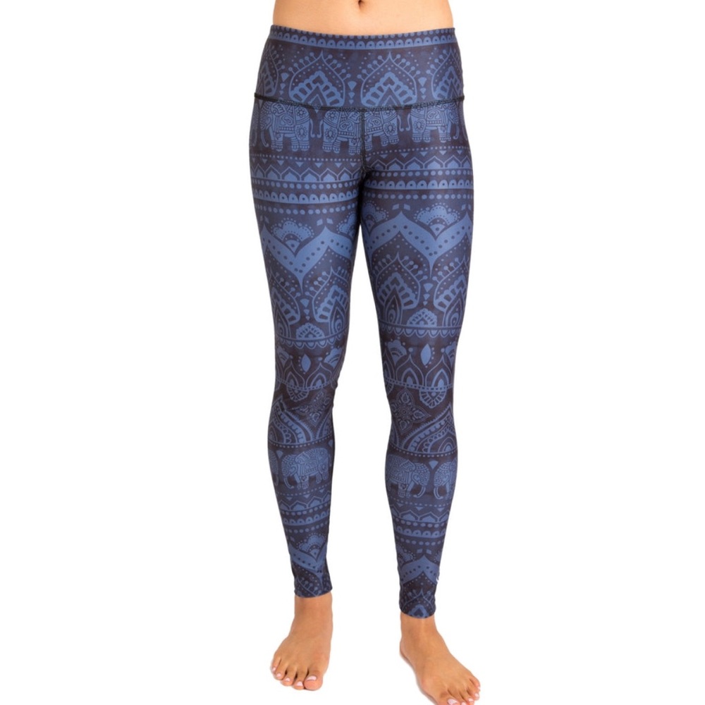 Elegant Blue Patterned Leggings